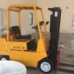forklift used to load and unload trucks